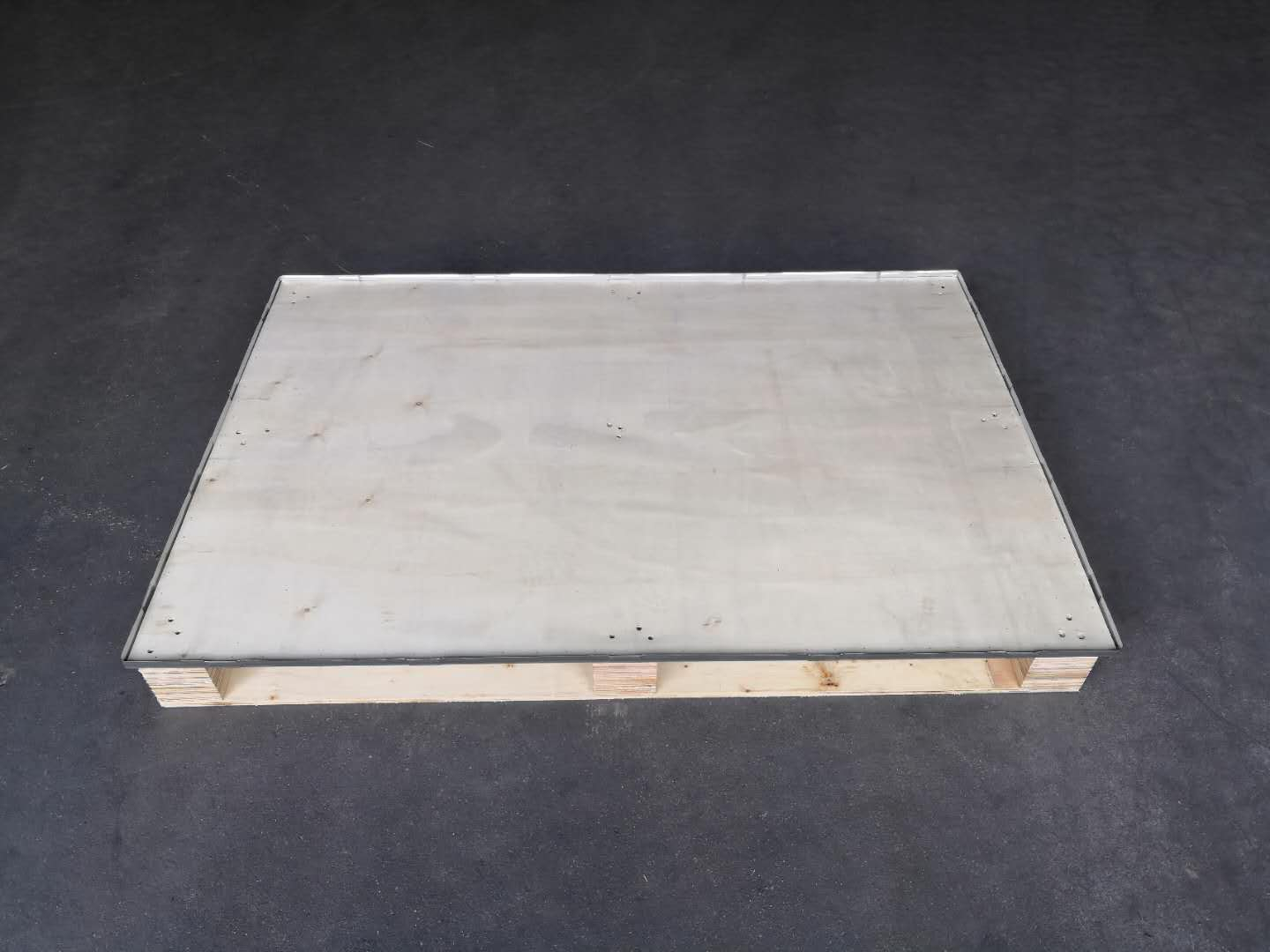 免熏蒸木托盤價(jià)格和熏蒸木托盤價(jià)格區(qū)別在哪里？