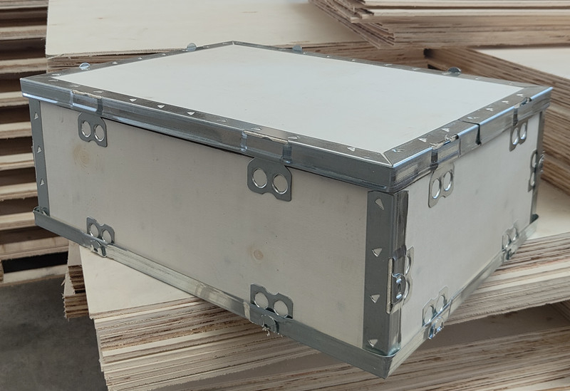 無(wú)錫某閥門(mén)廠定做的鋼帶箱