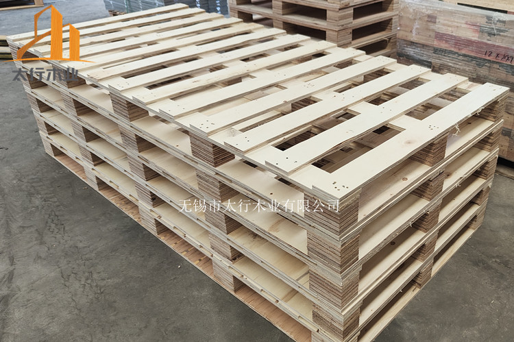 免熏蒸托盤和實(shí)木托盤哪個(gè)質(zhì)量好？