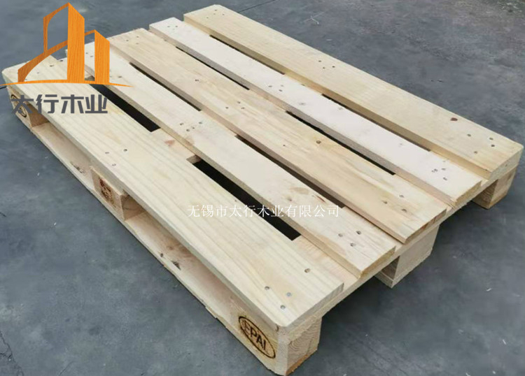 實(shí)木托盤(pán)比免熏蒸托盤(pán)更結(jié)實(shí)耐用嗎？