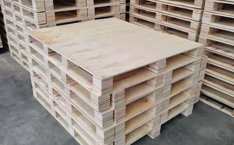 木托盤(pán)生產(chǎn)廠家定制與現(xiàn)成哪種更好？