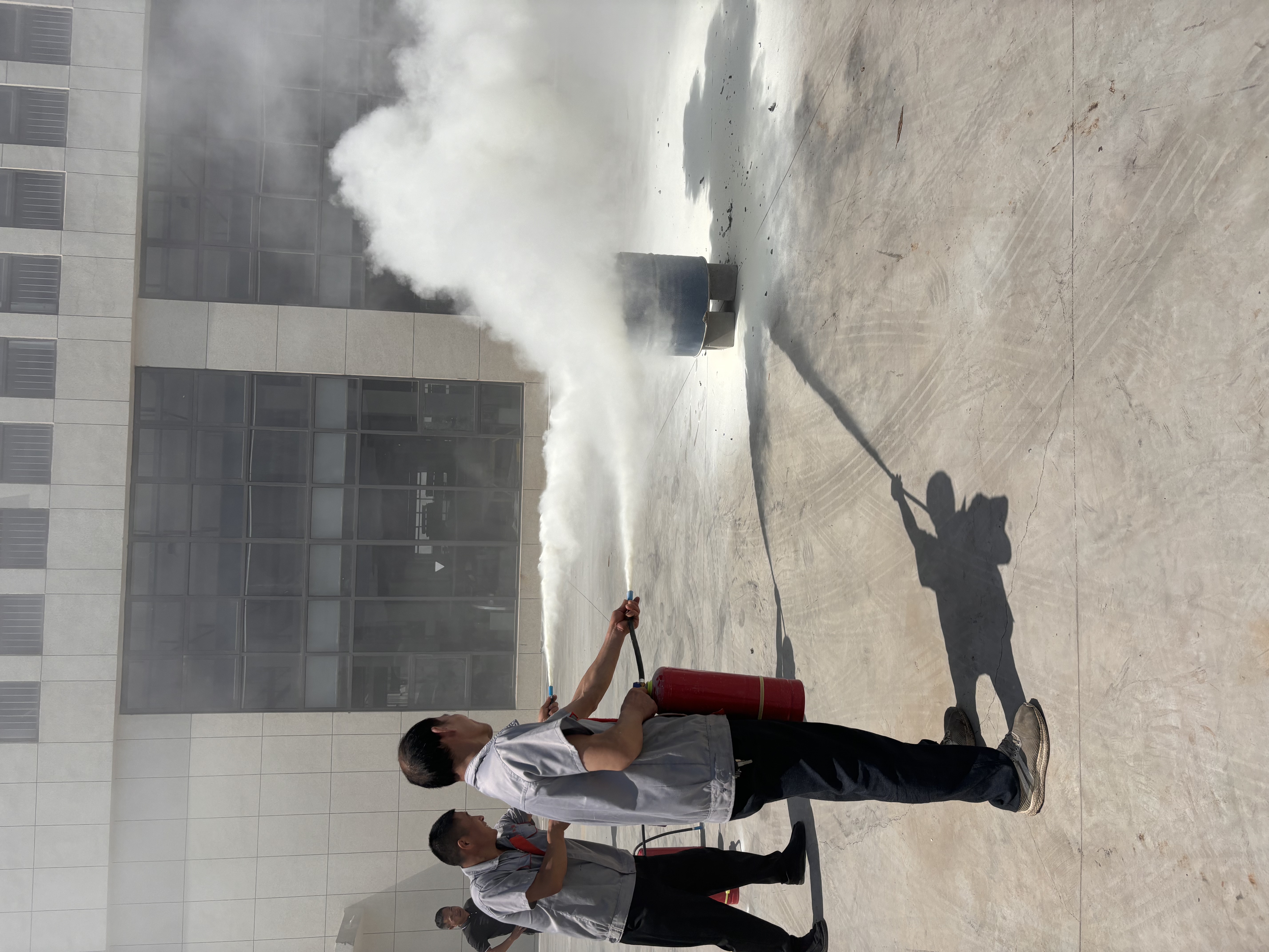 無錫太行木業(yè)：以練筑防，安全先行 —— 成功舉辦全員消防安全實(shí)戰(zhàn)演練